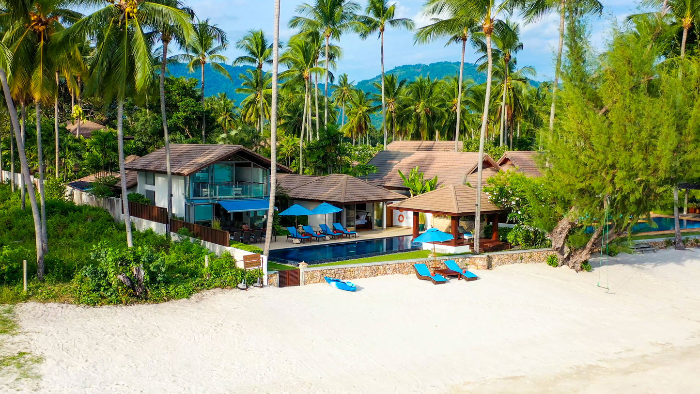 Beachfront quiet 4-bedrooms sunset side villa in Lipa Noi beach (private beach, private tennis court on private area, with massage and reading room, separate bedroom w/kitchen for nanny)