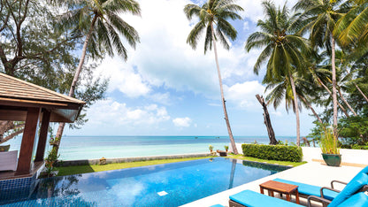 Beachfront quiet 4-bedrooms sunset side villa in Lipa Noi beach (private beach, private tennis court on private area, with massage and reading room, separate bedroom w/kitchen for nanny)