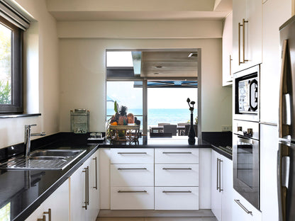 Beachfront quiet 4-bedrooms sunset side villa in Lipa Noi beach (private beach, private tennis court on private area, with massage and reading room, separate bedroom w/kitchen for nanny)