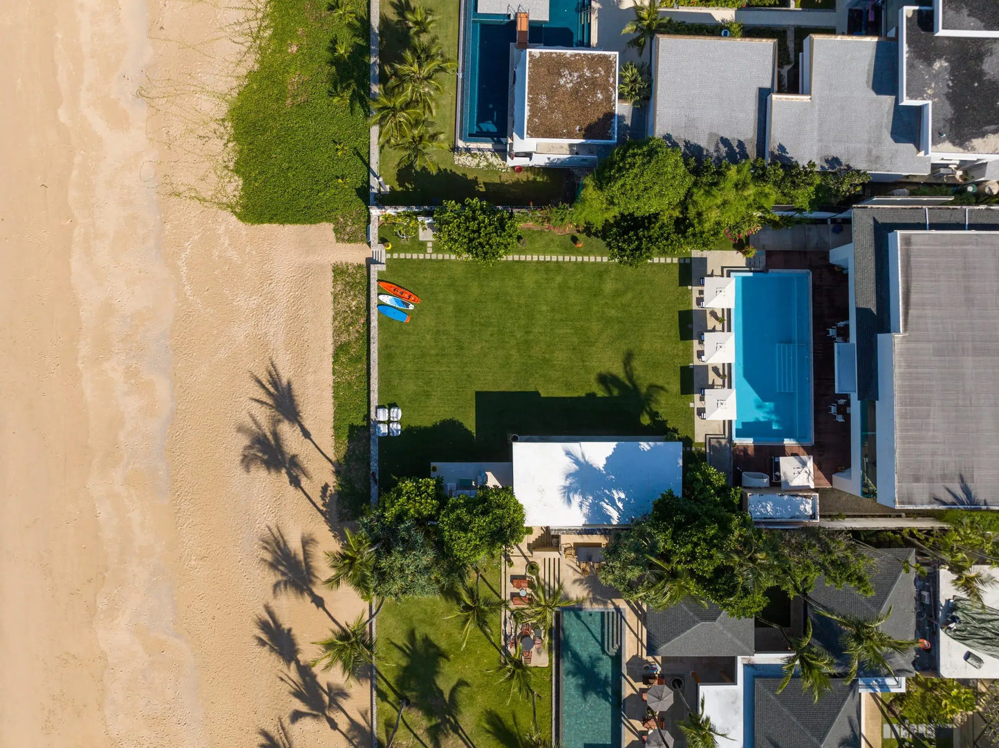 Luxury beachfront 5-bedrooms villa in Natai (max. event capacity: 40 guests)