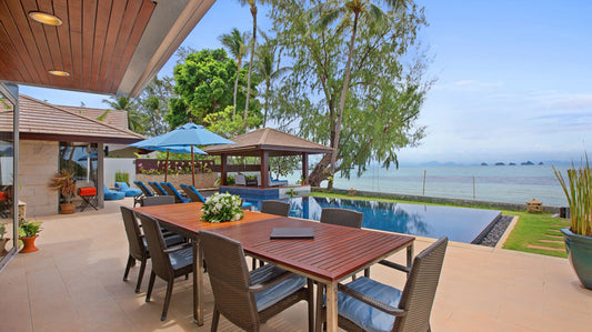 Beachfront quiet 4-bedrooms sunset side villa in Lipa Noi beach (private beach, private tennis court on private area, with massage and reading room, separate bedroom w/kitchen for nanny)