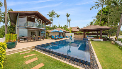 Beachfront quiet 4-bedrooms sunset side villa in Lipa Noi beach (private beach, private tennis court on private area, with massage and reading room, separate bedroom w/kitchen for nanny)