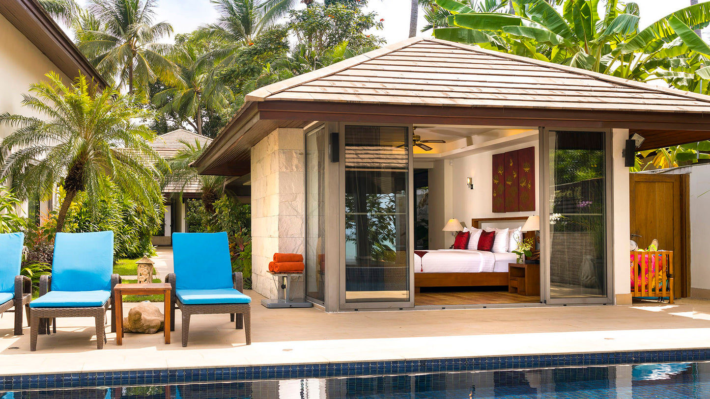 Beachfront quiet 4-bedrooms sunset side villa in Lipa Noi beach (private beach, private tennis court on private area, with massage and reading room, separate bedroom w/kitchen for nanny)