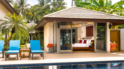 Beachfront quiet 4-bedrooms sunset side villa in Lipa Noi beach (private beach, private tennis court on private area, with massage and reading room, separate bedroom w/kitchen for nanny)