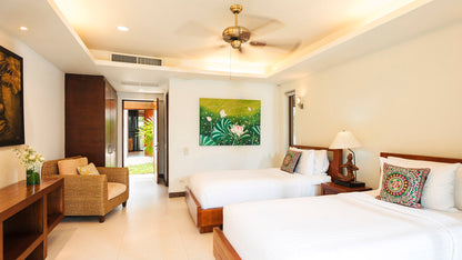 Beachfront quiet 4-bedrooms sunset side villa in Lipa Noi beach (private beach, private tennis court on private area, with massage and reading room, separate bedroom w/kitchen for nanny)