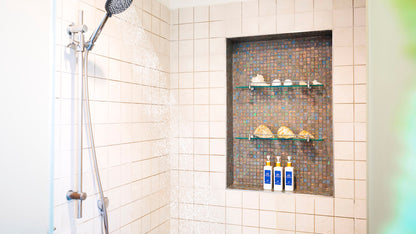 Beachfront quiet 4-bedrooms sunset side villa in Lipa Noi beach (private beach, private tennis court on private area, with massage and reading room, separate bedroom w/kitchen for nanny)