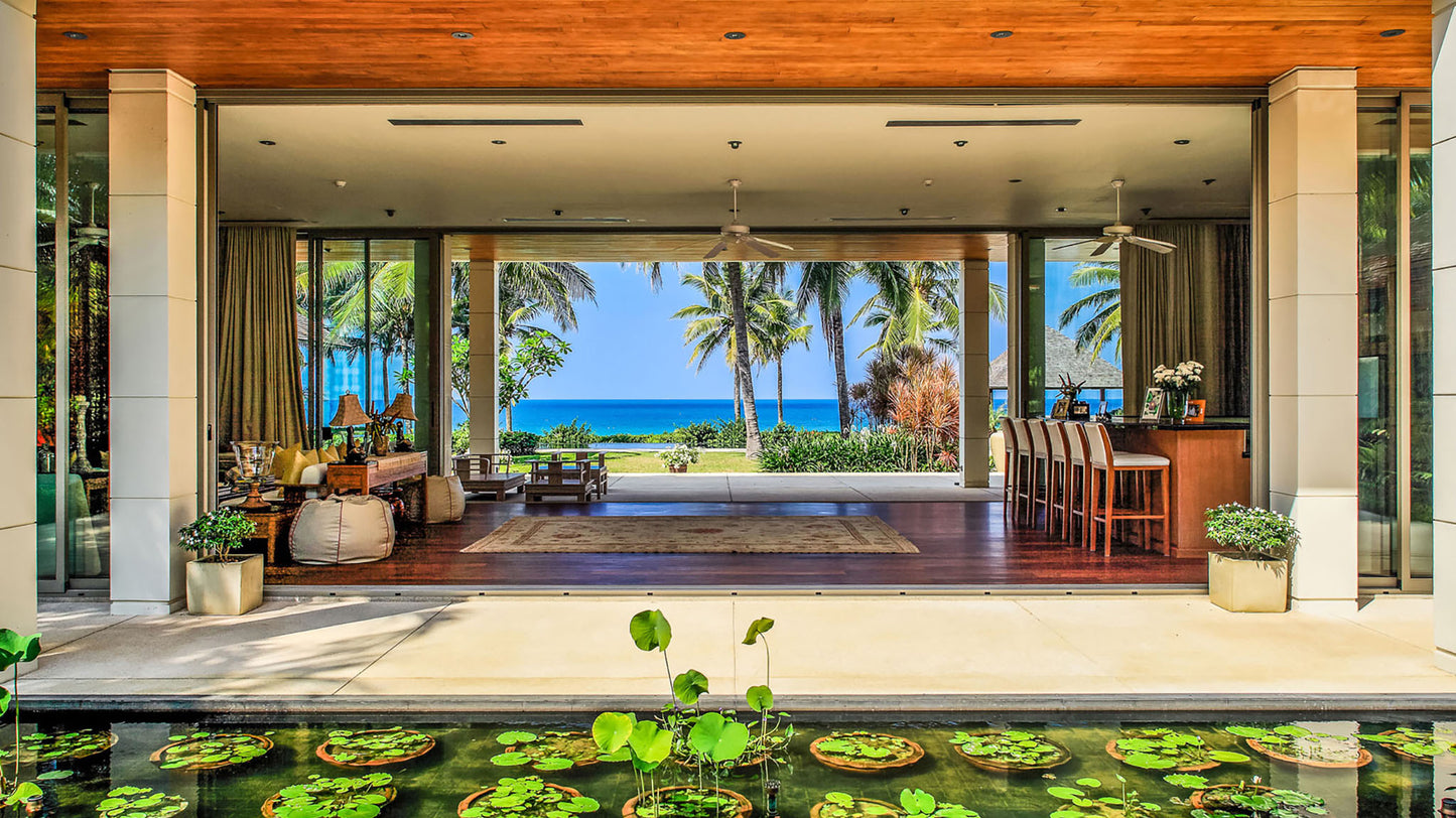 Beachfront Thai design 6-bedrooms villa in Natai beach (with 25-metre infinity pool, big garden and sauna)