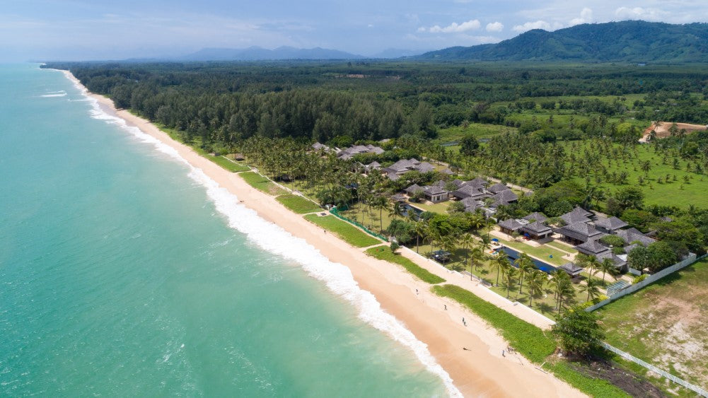 Beachfront contemporary Thai style 6-bedrooms villa in Natai beach (for large group and bespoke events; max. event capacity: 150 guests; can be combined with neighbour’s 6bd villa)