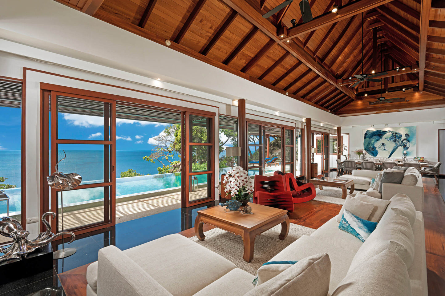 Seaview 5-bedrooms cliff villa in Kamala beach (Steam room, Bathtub & coffee machine and pool access in every bd, private gym, Biliard, Karaoke room, with access to the beach)