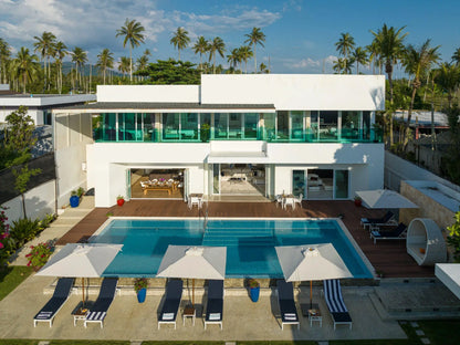 Luxury beachfront 5-bedrooms villa in Natai (max. event capacity: 40 guests)