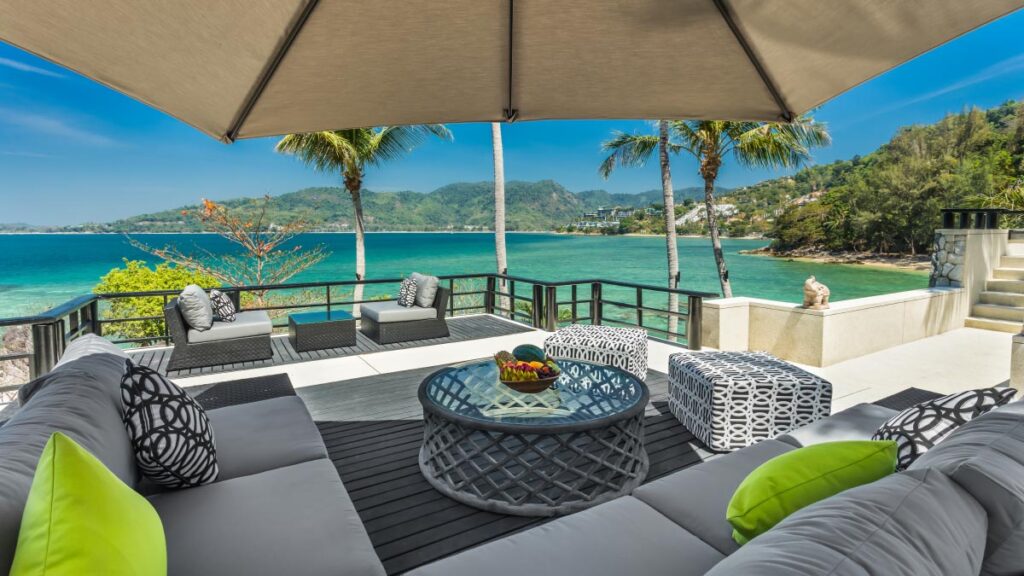 Beachfront 5+2 bedrooms villa in Millionaire’s Mile Kamala beach (two semi-private beaches, kayak, big outdoor area)