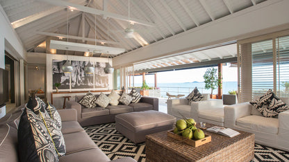 Seaview 6-bedrooms sunset side villa on the rock in Taling Ngam beach (up to 60 guest events, big bedrooms, clifftop infinity pool, private big gym, huge living room)