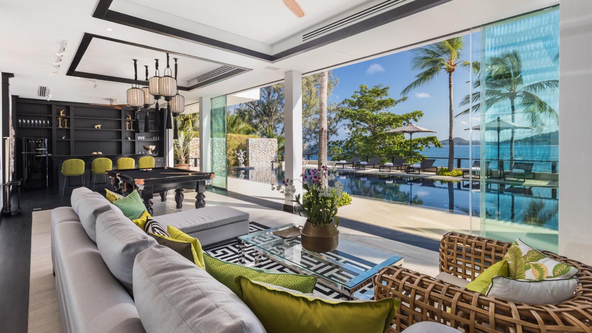 Beachfront 5+2 bedrooms villa in Millionaire’s Mile Kamala beach (two semi-private beaches, kayak, big outdoor area)