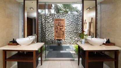 Beachfront contemporary Thai style 6-bedrooms villa in Natai beach (for large group and bespoke events; max. event capacity: 150 guests; can be combined with neighbour’s 6bd villa)