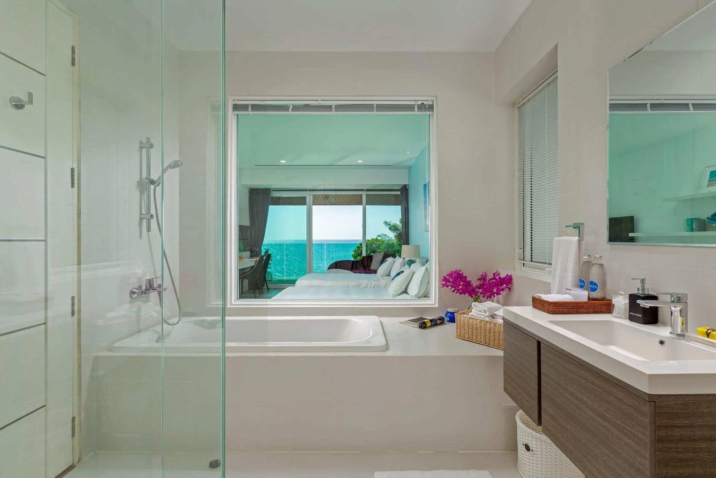 Luxury beachfront 5-bedrooms villa in Natai (max. event capacity: 40 guests)