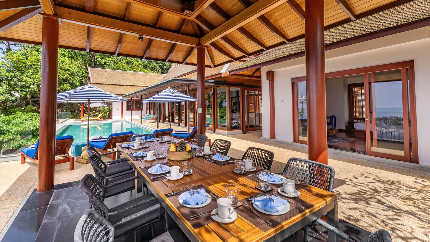 Seaview 5-bedrooms cliff villa in Kamala beach (Steam room, Bathtub & coffee machine and pool access in every bd, private gym, Biliard, Karaoke room, with access to the beach)