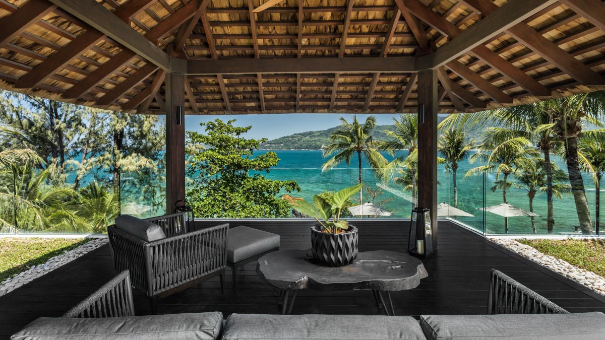 Beachfront 5+2 bedrooms villa in Millionaire’s Mile Kamala beach (two semi-private beaches, kayak, big outdoor area)