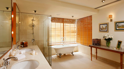 Beachfront Thai design 6-bedrooms villa in Natai beach (with 25-metre infinity pool, big garden and sauna)