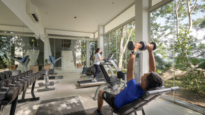 Seaview 6-bedrooms sunset side villa on the rock in Taling Ngam beach (up to 60 guest events, big bedrooms, clifftop infinity pool, private big gym, huge living room)