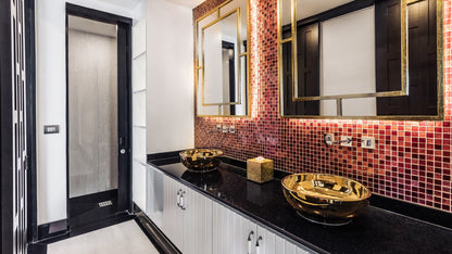 Beachfront 5+2 bedrooms villa in Millionaire’s Mile Kamala beach (two semi-private beaches, kayak, big outdoor area)