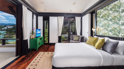 Beachfront 5+2 bedrooms villa in Millionaire’s Mile Kamala beach (two semi-private beaches, kayak, big outdoor area)