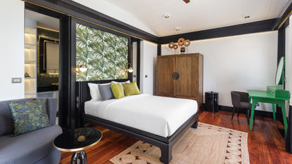 Beachfront 5+2 bedrooms villa in Millionaire’s Mile Kamala beach (two semi-private beaches, kayak, big outdoor area)