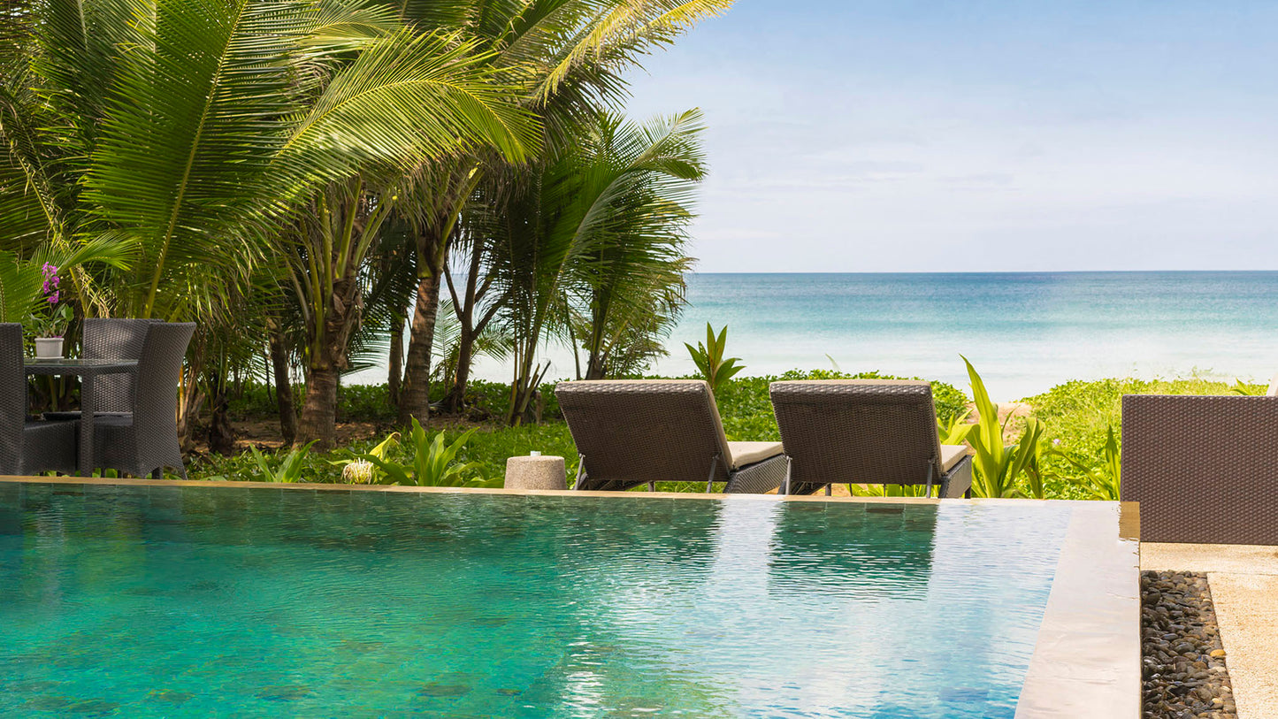 One-storey beachfront 4-bedrooms villa in Natai beach (perfect setting for relaxed holidays, family gatherings)