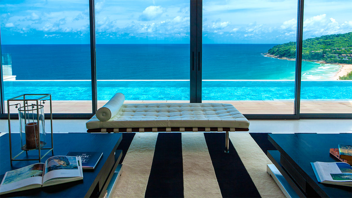 Seaview 5-bedrooms villa in Naithon beach (Piano, Tv room, private security area)