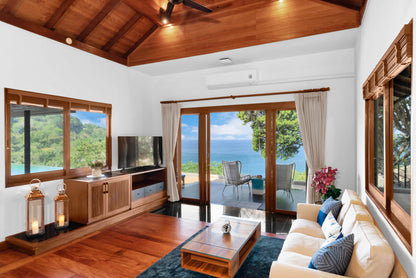 Seaview 5-bedrooms cliff villa in Kamala beach (Steam room, Bathtub & coffee machine and pool access in every bd, private gym, Biliard, Karaoke room, with access to the beach)