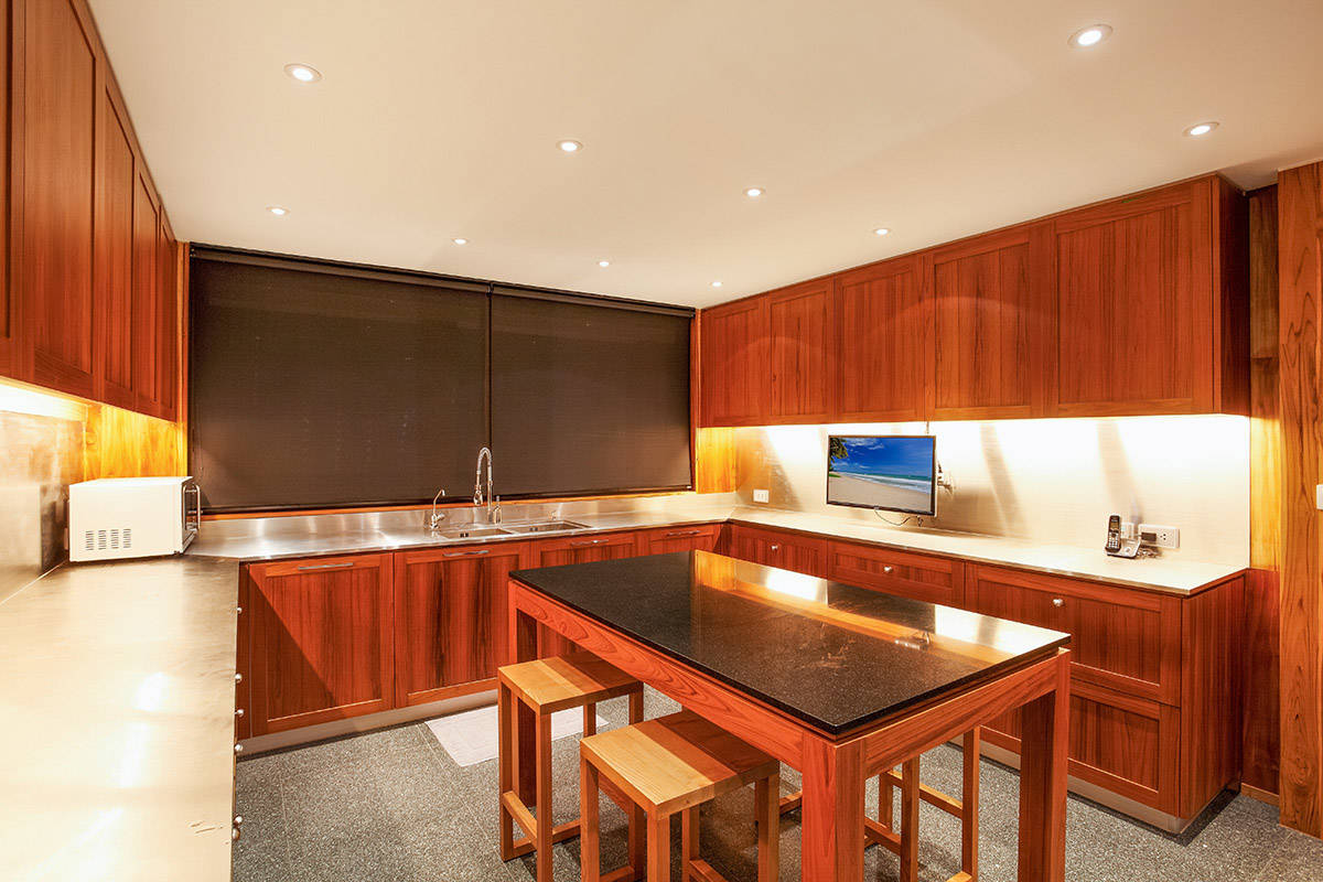 Beachfront 7-bedrooms paradise villa in Natai beach (with 20-metre pool, big spa zone)