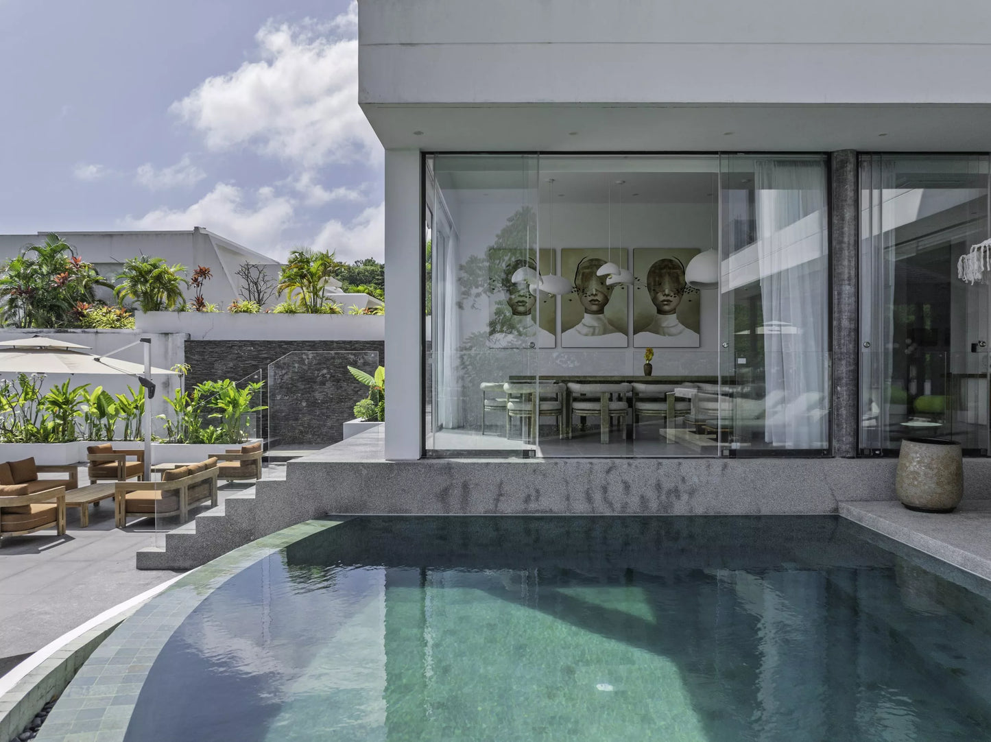 Seaview 6-bedrooms 5 level villa on the rock in Bophut (infinity pool, game room, own cinema and gym, large living room)