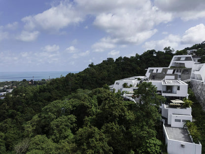 Seaview 6-bedrooms 5 level villa on the rock in Bophut (infinity pool, game room, own cinema and gym, large living room)