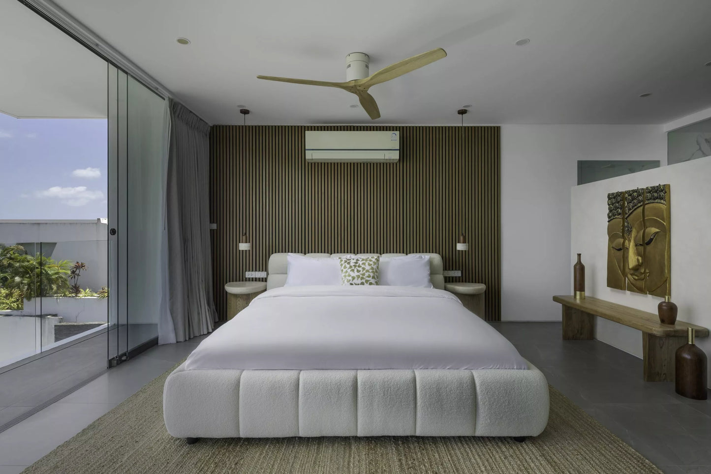 Seaview 6-bedrooms 5 level villa on the rock in Bophut (infinity pool, game room, own cinema and gym, large living room)