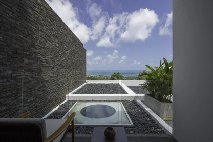 Seaview 6-bedrooms 5 level villa on the rock in Bophut (infinity pool, game room, own cinema and gym, large living room)