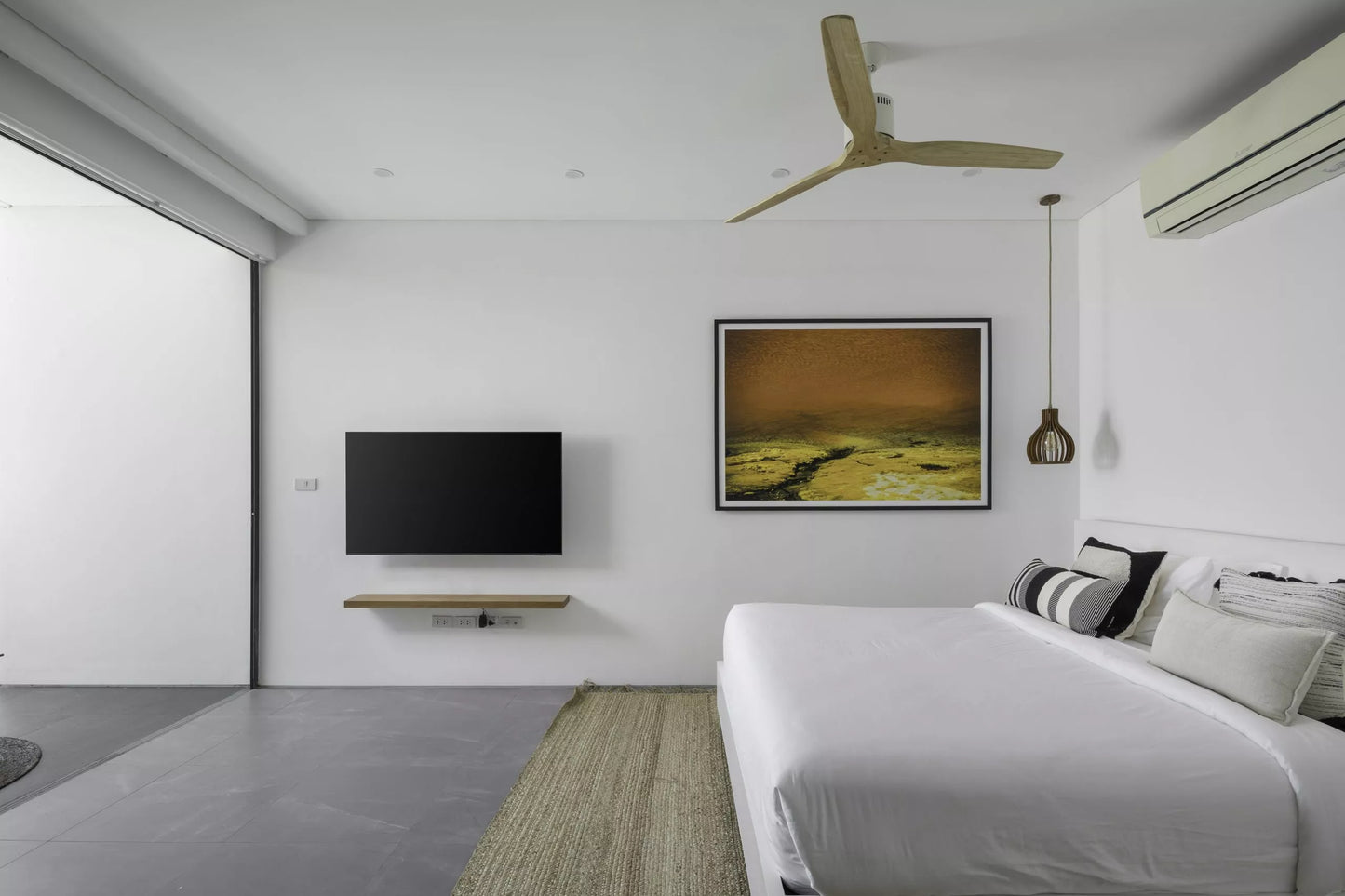 Seaview 6-bedrooms 5 level villa on the rock in Bophut (infinity pool, game room, own cinema and gym, large living room)