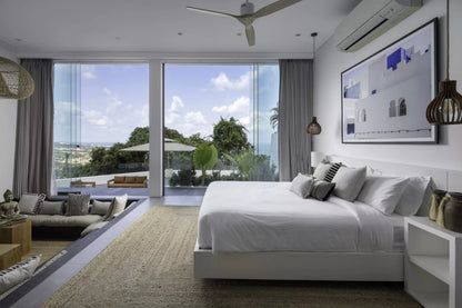 Seaview 6-bedrooms 5 level villa on the rock in Bophut (infinity pool, game room, own cinema and gym, large living room)