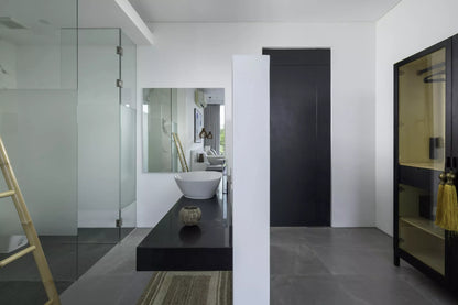 Seaview 6-bedrooms 5 level villa on the rock in Bophut (infinity pool, game room, own cinema and gym, large living room)