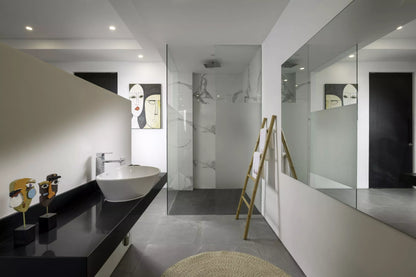 Seaview 6-bedrooms 5 level villa on the rock in Bophut (infinity pool, game room, own cinema and gym, large living room)