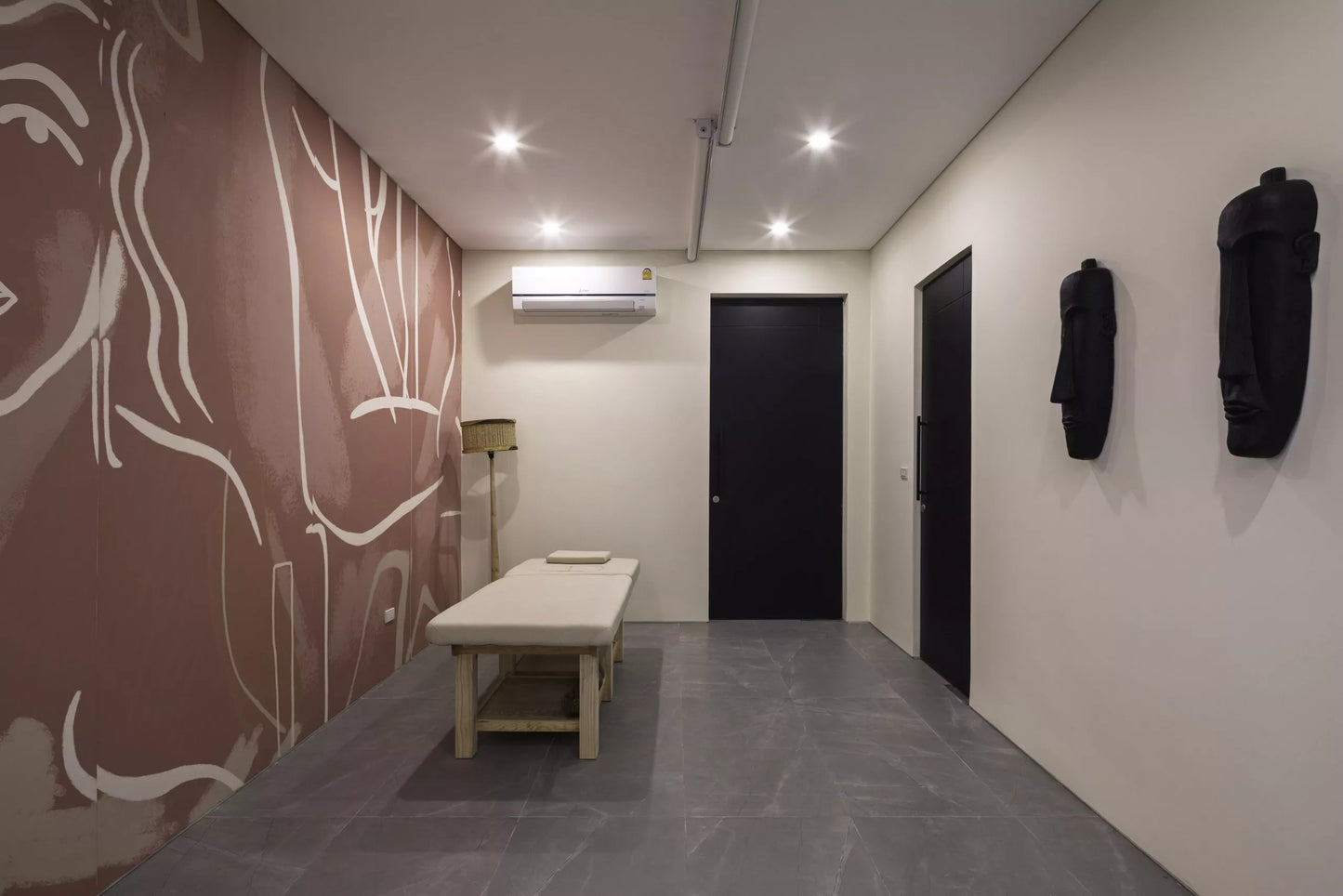 Seaview 6-bedrooms 5 level villa on the rock in Bophut (infinity pool, game room, own cinema and gym, large living room)