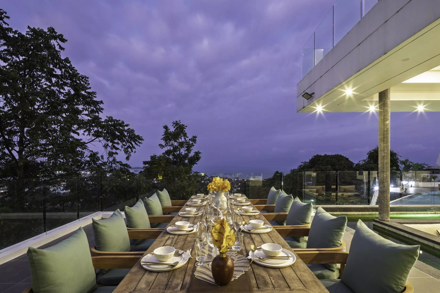 Seaview 6-bedrooms 5 level villa on the rock in Bophut (infinity pool, game room, own cinema and gym, large living room)