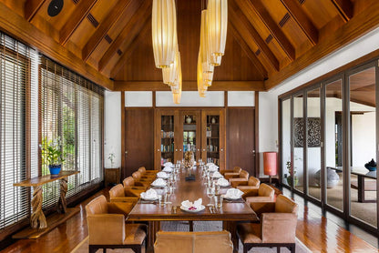 Seaview 8-bedrooms villa in Millionaire’s Mile Kamala beach (private gym, game room, trampoline, basketball ring, garden for catering; bathtub in each room)