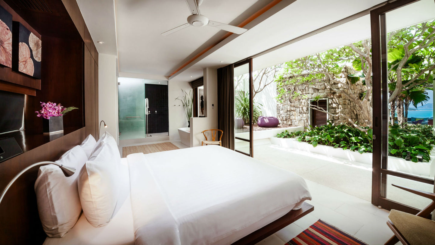 Seaview "Rock House" 5-bedrooms 2-storey villa on the rock in Bophut (Sunset and sunrise side, 300 meters to the beach, cinema room, yoga terrace)