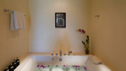 Beachfront Thai design 6-bedrooms villa in Natai beach (with 25-metre infinity pool, big garden and sauna)