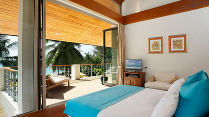 Beachfront Thai design 6-bedrooms villa in Natai beach (with 25-metre infinity pool, big garden and sauna)