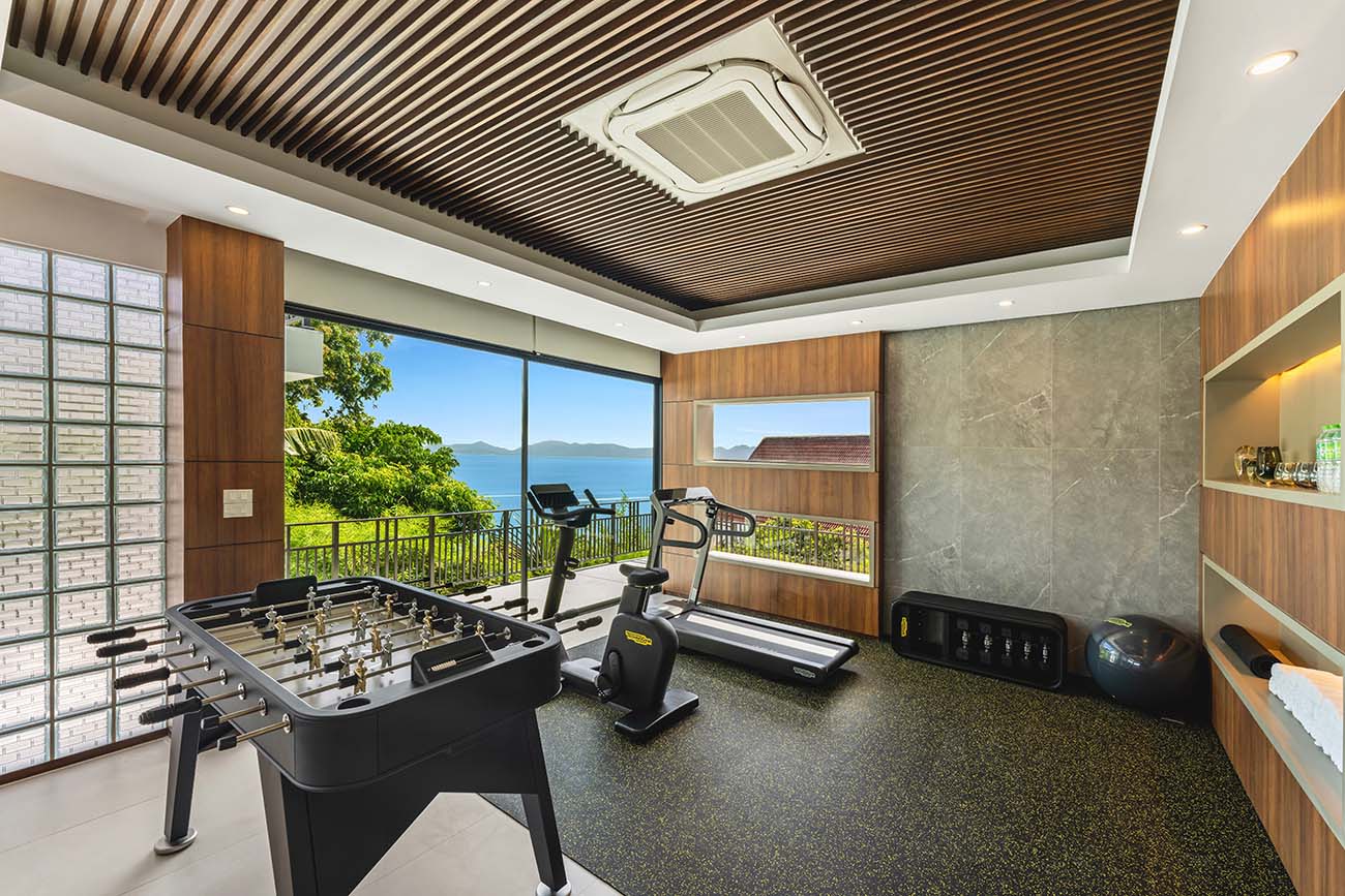 Seaview 5-bedrooms cliff villa in Maenam (private gym, huge living room, kids room)