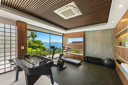 Seaview 5-bedrooms cliff villa in Maenam (private gym, huge living room, kids room)
