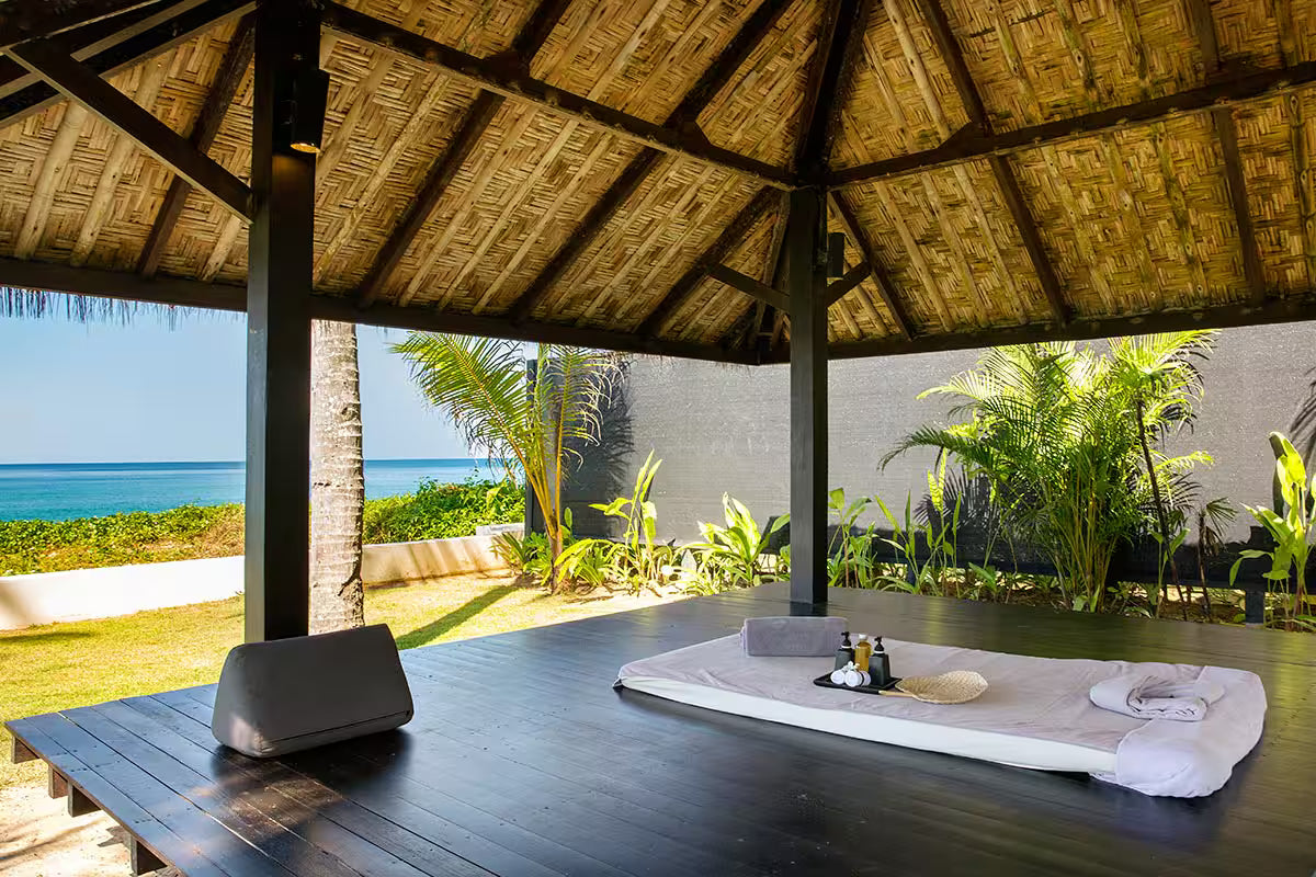 Beachfront Thai style 6-bedrooms villa in Natai beach (for large group; max. event capacity: 150 guests; can be combined with neighbour’s 6bd villa)