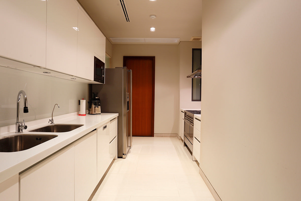 Seaview 5-bedrooms villa in Naithon beach (Piano, Tv room, private security area)