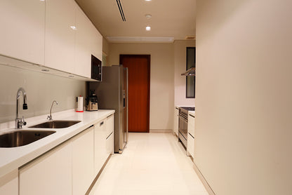 Seaview 5-bedrooms villa in Naithon beach (Piano, Tv room, private security area)