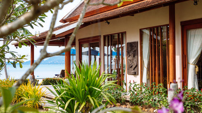 Beachfront 5-bedrooms sunset side villa in Lipa Noi beach (private beach, can be combined with neighbour 5bd villa, private tennis court on private area)